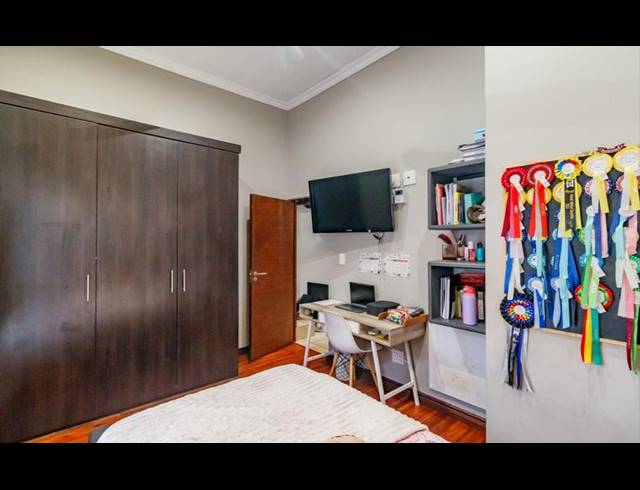 3 BEDROOM HOUSE FOR SALE IN MIDLANDS ESTATE